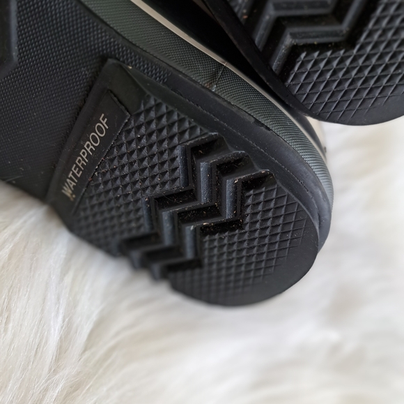 Sorel leather Canadian snow boots - Picture 13 of 15